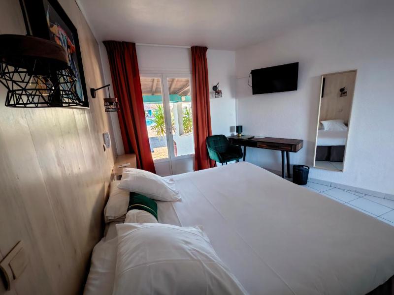 Double Room image 4