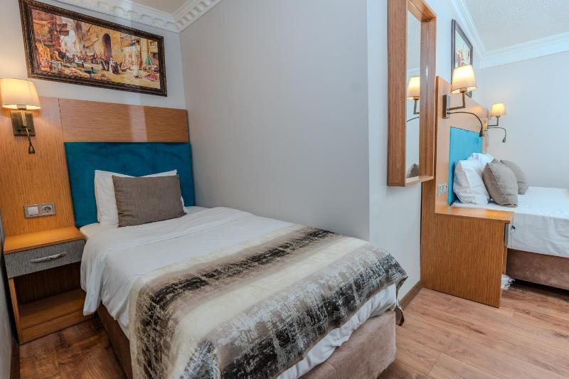 Seatanbul Hotel - image 8