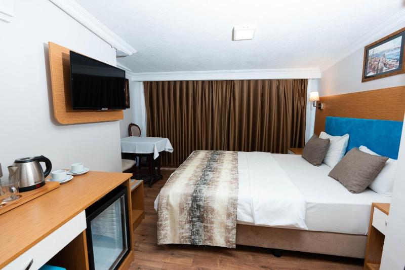 Seatanbul Hotel - image 12