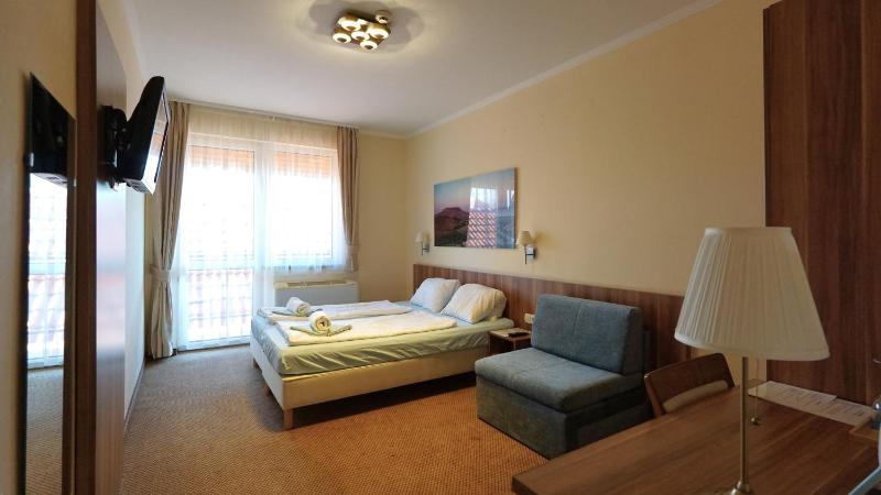Triple Room image 2
