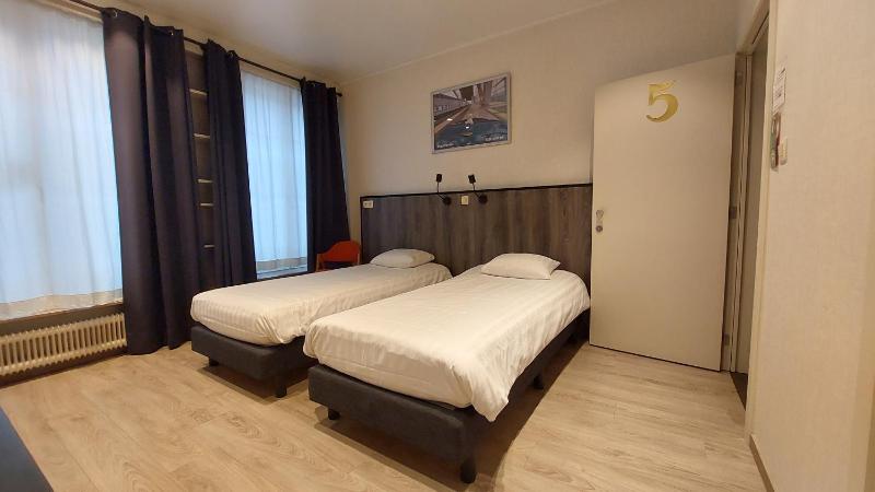 Family Room with Private Bathroom image 1