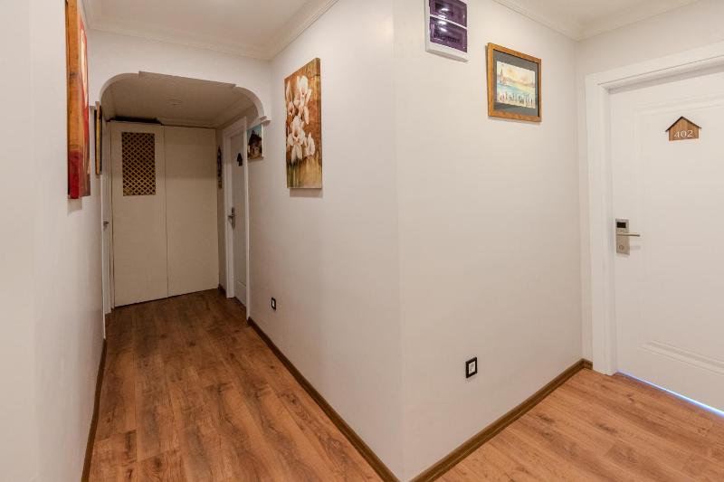 Seatanbul Hotel - image 11