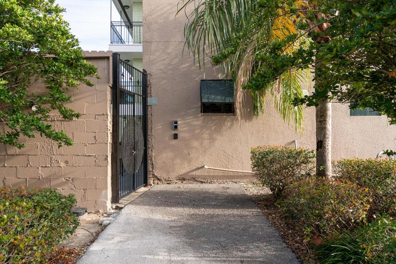 French Quarter Suites Hotel - image 13