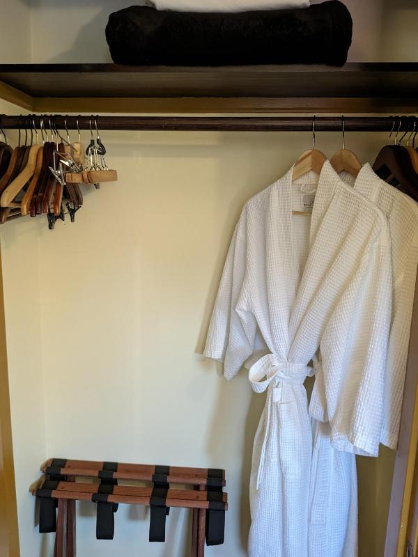 Bluebird Guesthouse - image 16