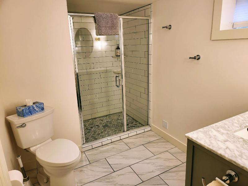 Budget Double Room image 3