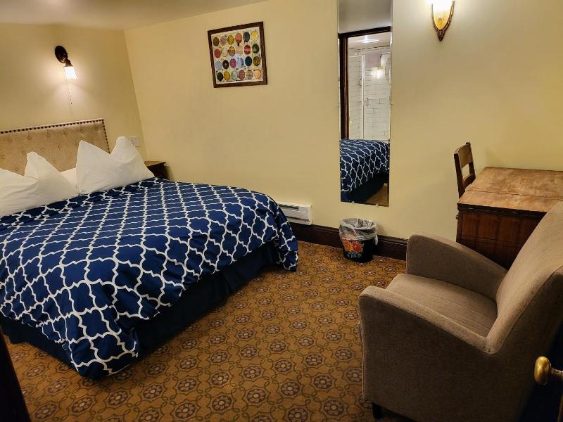 Bluebird Guesthouse - image 26