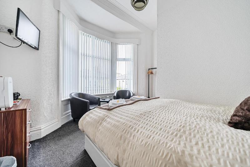 Deluxe Double Room image 1