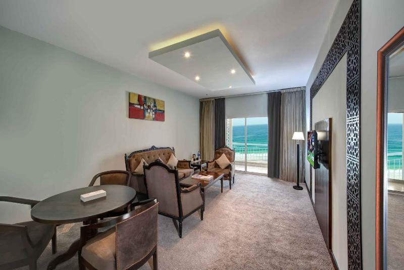 Executive Suite with Sea View (Inside Main Building) image 4