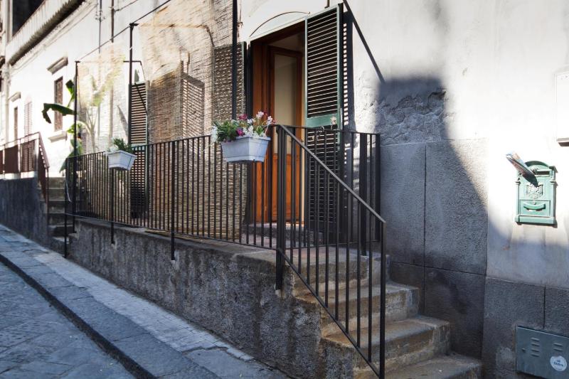 In Catania's Heart - image 12