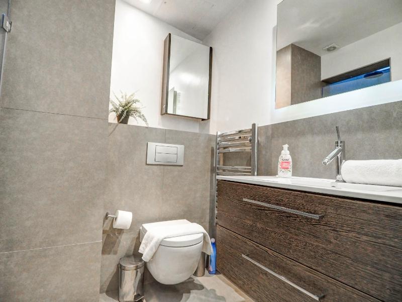 Chic by Hello Homes Sitges - image 10