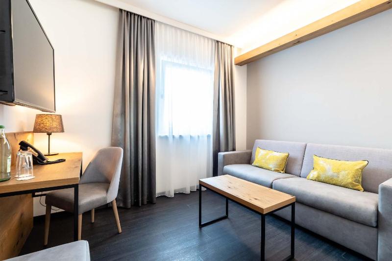 Junior Suite image 4