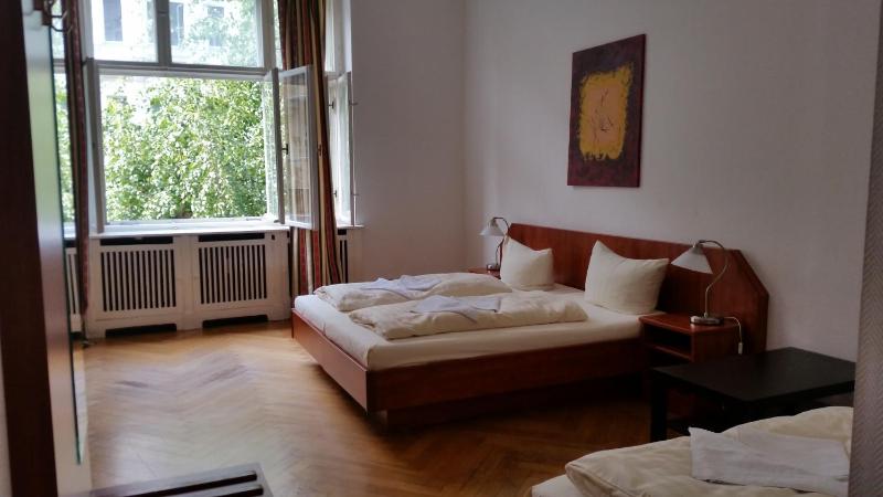 Hotel Pension Kima - image 11