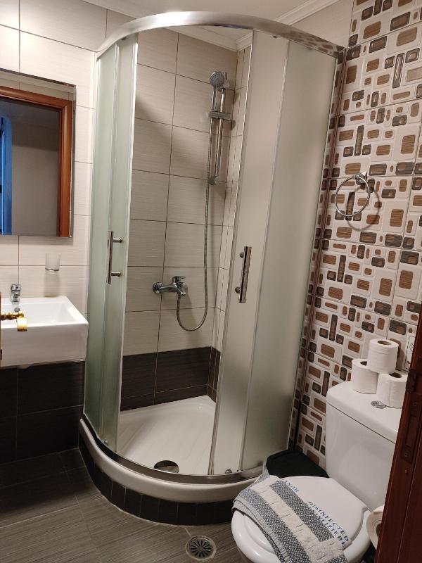 Economy Double Room with no View image 1