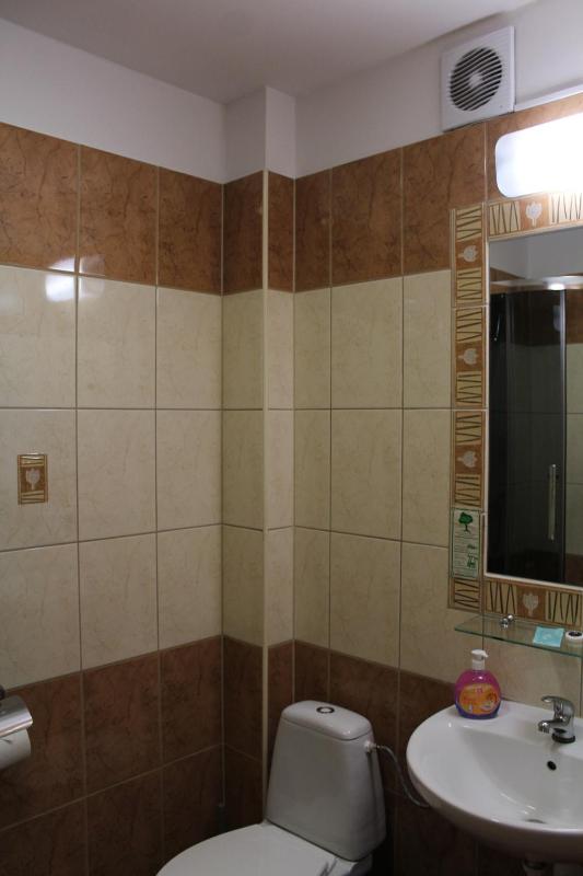 Double or Twin Room image 4