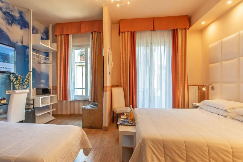 Quadruple Room image 3