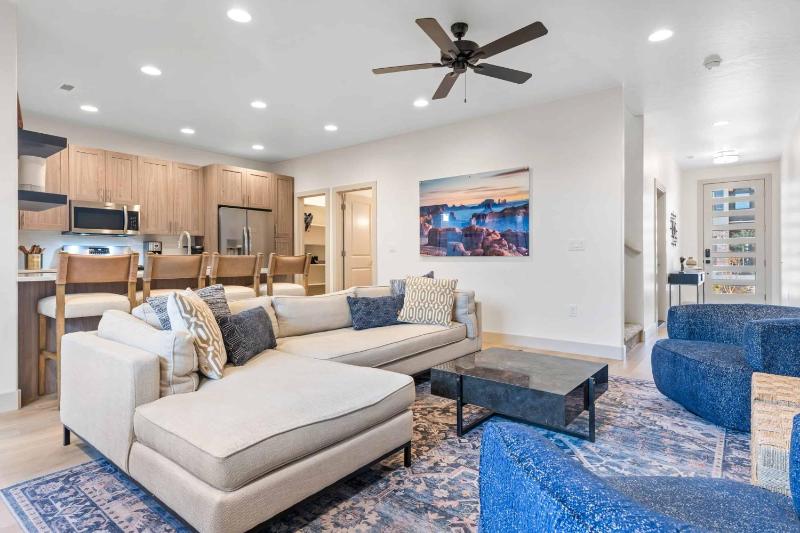 Three-Bedroom House image 1