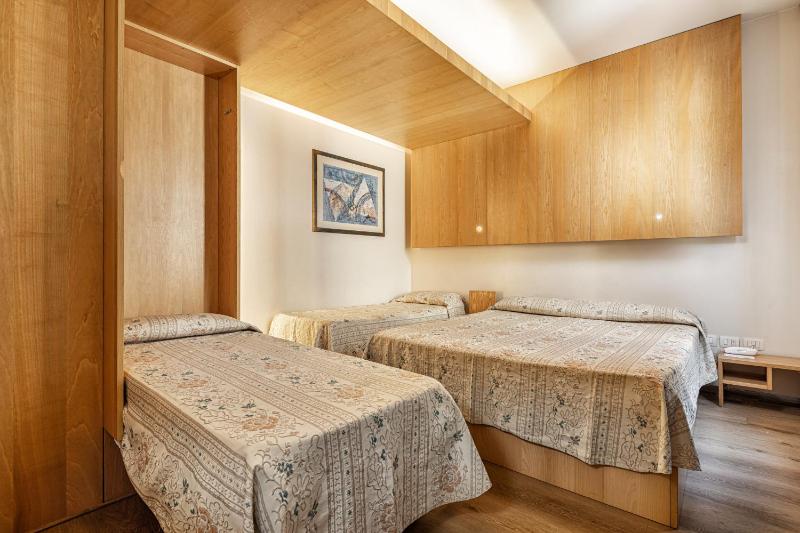 Standard Quadruple Room image 4