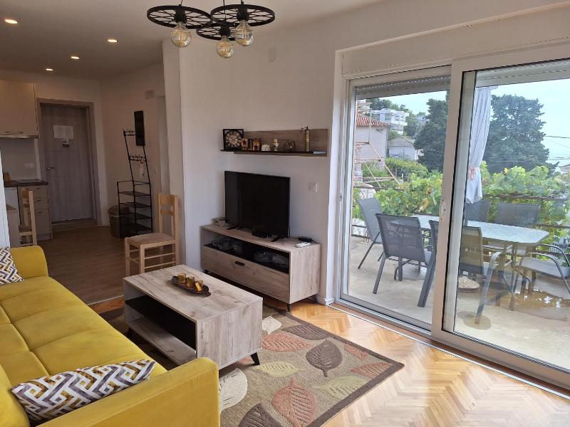 Rudovic Apartments - image 10