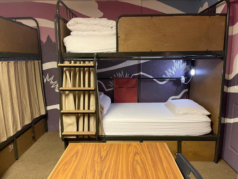 Bed in 8-Bed Mixed Dormitory Room image 4