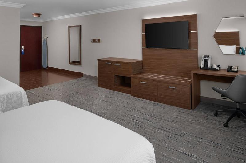 Standard Room with Two Queen Beds image 2