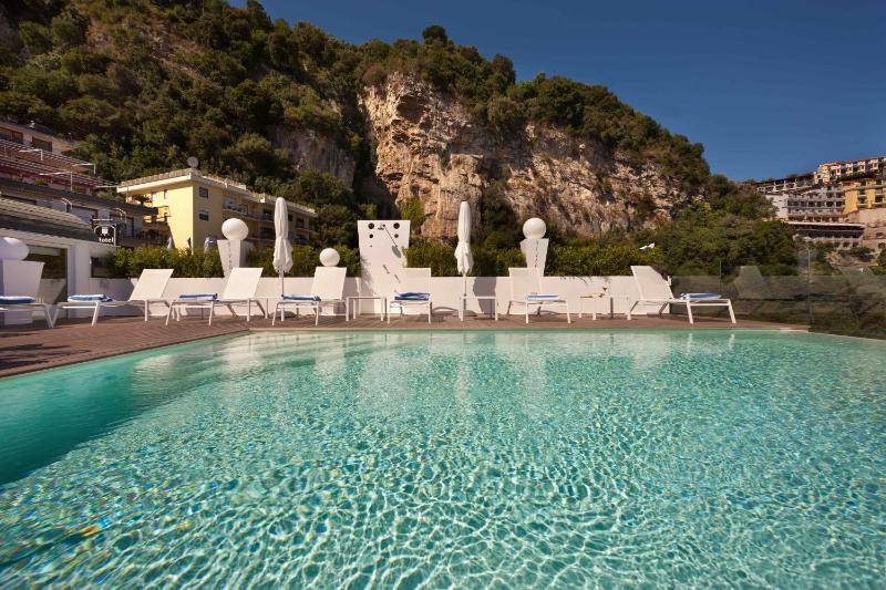 Hotel Rivage - image 2