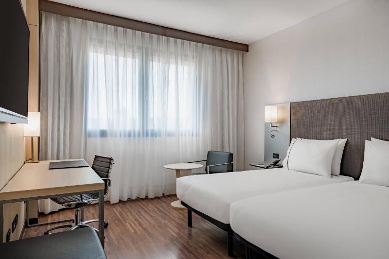 Triple Twin Room, Guest room, 2 Twin/Single Bed(s) image 4