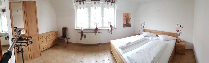 One-Bedroom Apartment image 2