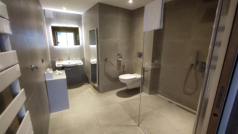 Double Room with Garden View image 4