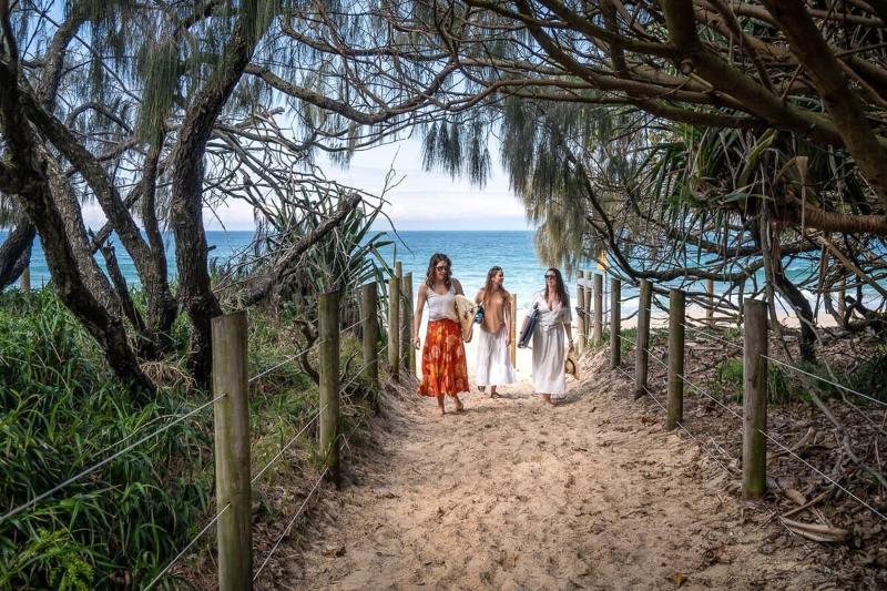 Spacious Seaside Oasis on Dicky Beach - image 3