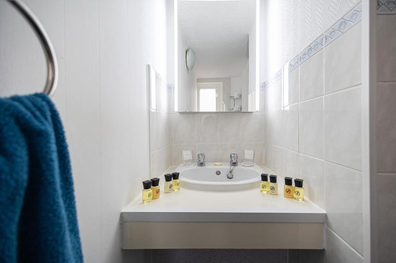 Standard Double Room image 1