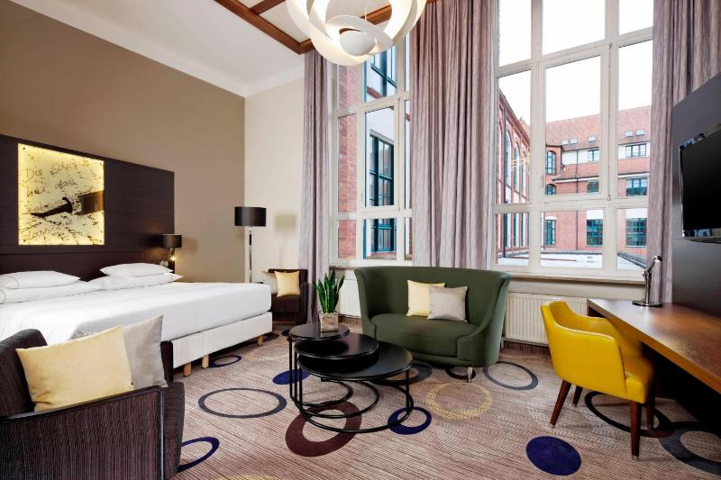 Junior Suite, Junior Suite, 1 King image 4