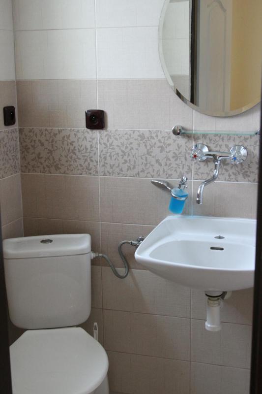 Quadruple Room image 2