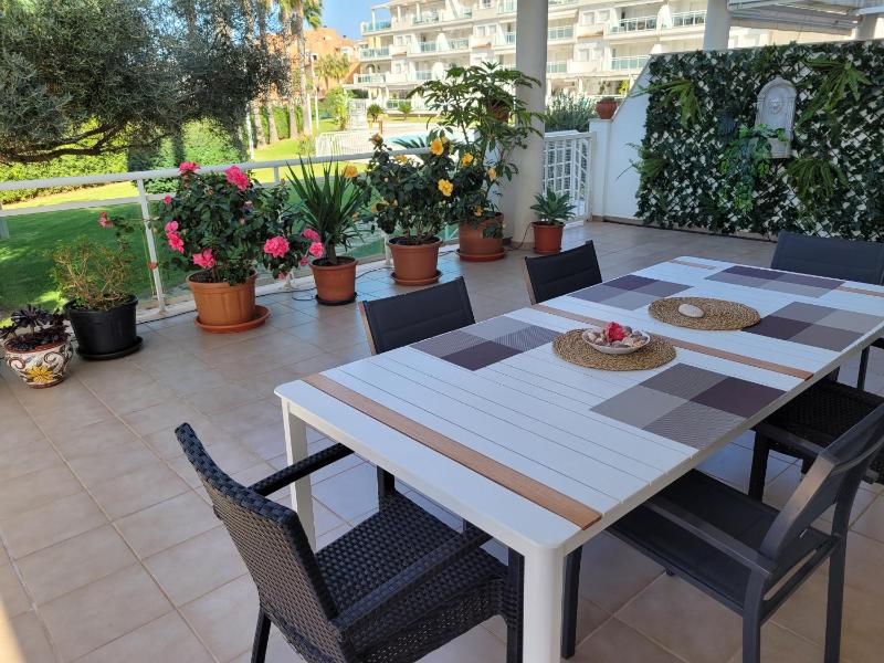 Apartamento con Terraza Grande 1 Línea Playa Almadrava Images