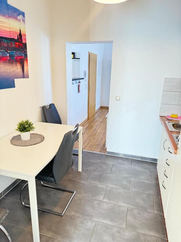 Apartment 1 image 4