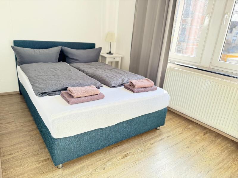 Apartment 4 image 3