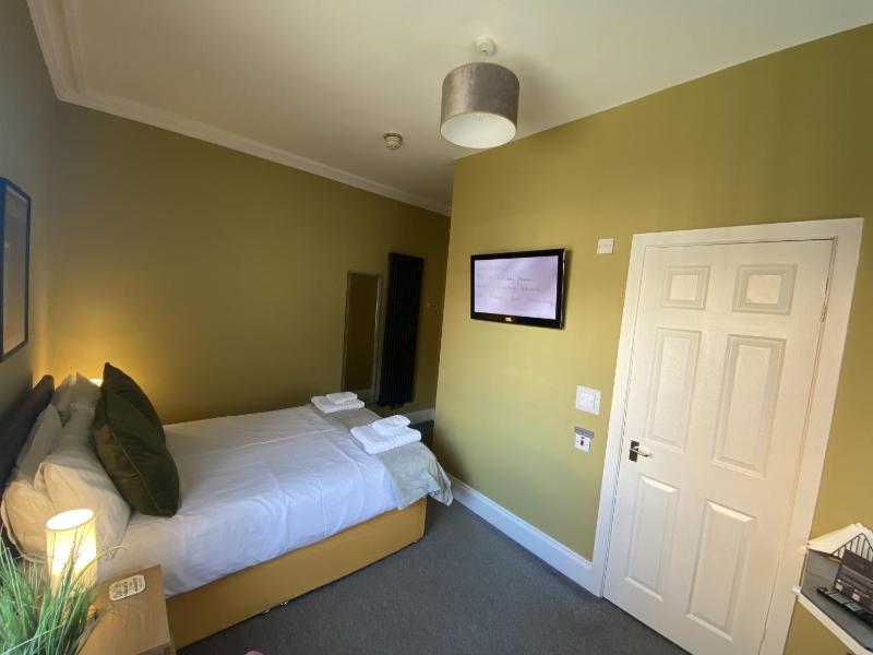 Grosvenor Place Guest House - image 30