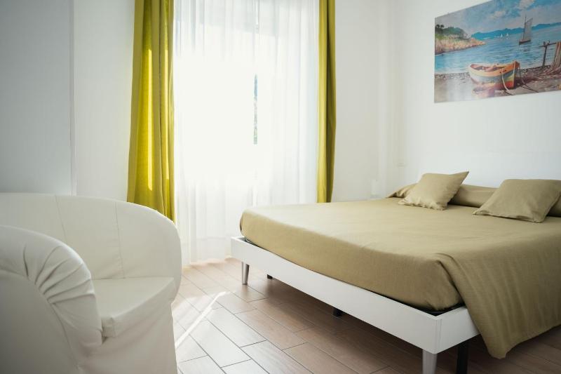 Two-Bedroom House image 4