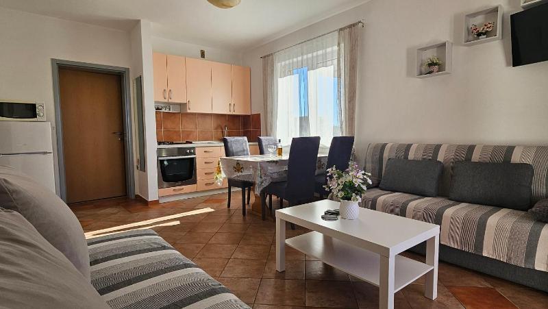 Apartments Gala Novalja - image 22