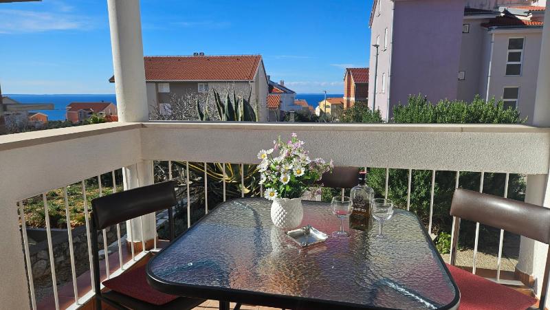 Apartments Gala Novalja - image 6