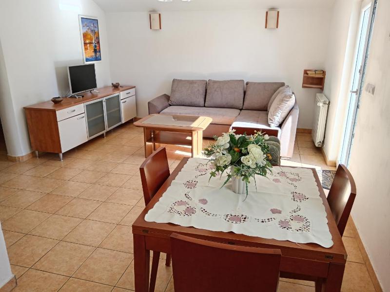 Two-Bedroom Apartment with Balcony and Partial Sea View image 2