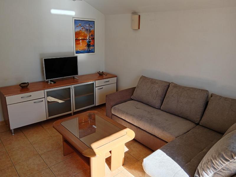 Two-Bedroom Apartment with Balcony and Partial Sea View image 3