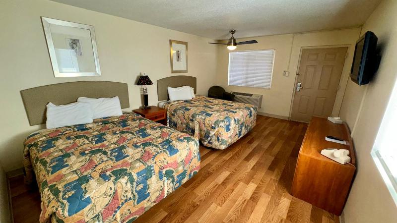 Superior Queen Room image 3
