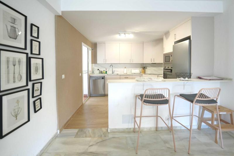 2035 golden beach modern - image 2
