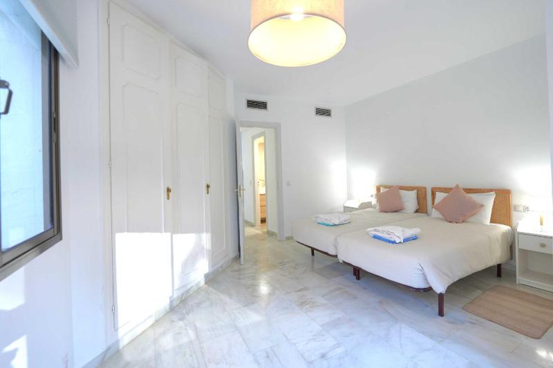 2035 golden beach modern - image 24