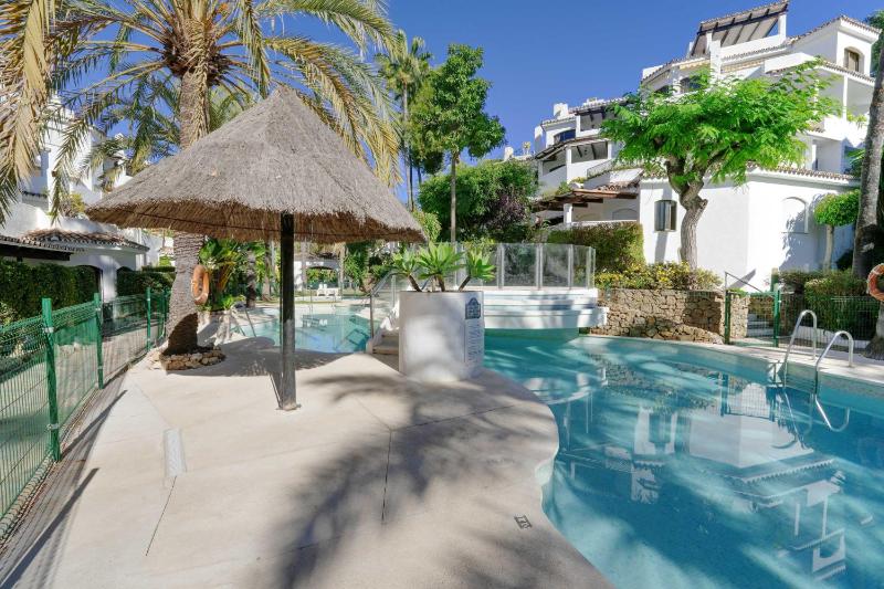 2035 golden beach modern - image 26