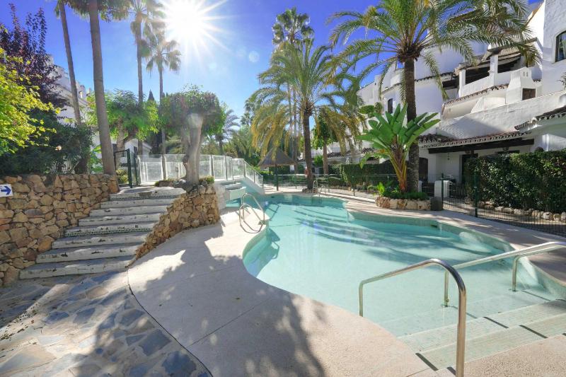 2035 golden beach modern - image 21