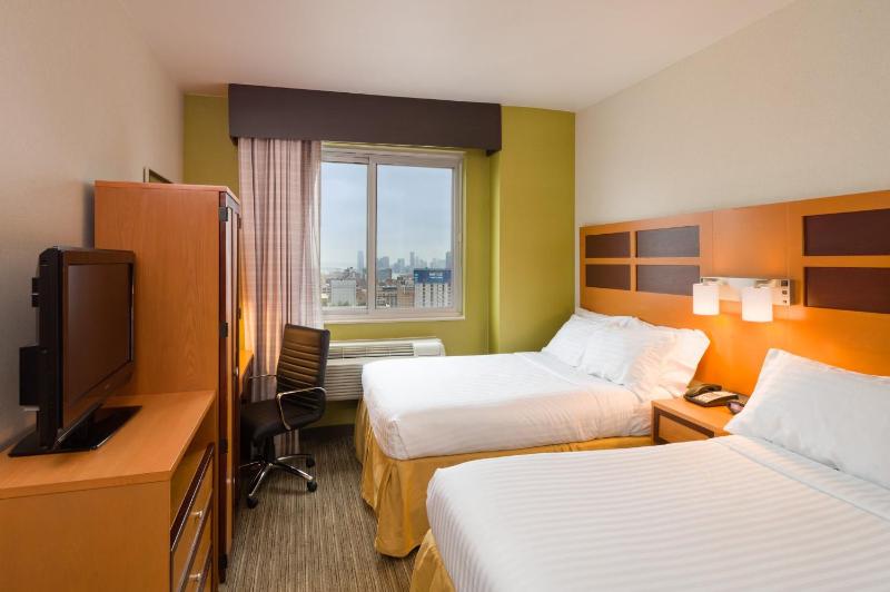 Holiday Inn Express - Times Square By IHG - image 8