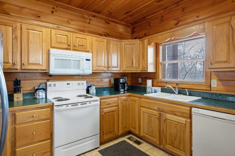 Smoky Mountain Lodge cabin - image 8