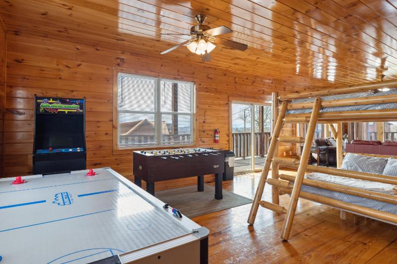 Smoky Mountain Lodge cabin - image 27