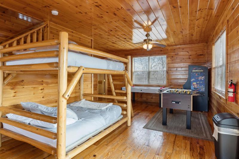 Smoky Mountain Lodge cabin - image 15